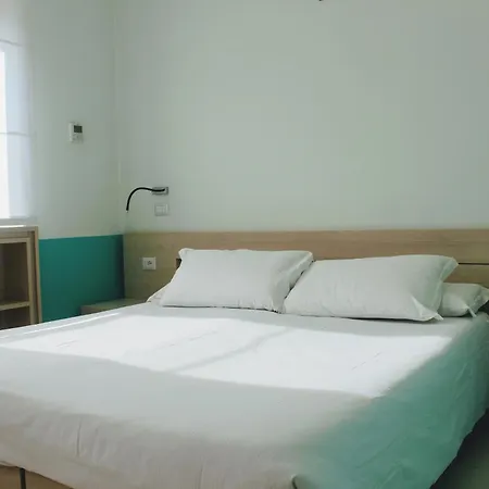 Domus Helena Гостевой дом Рим