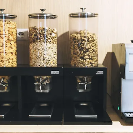 Domus Helena Гостевой дом 4*