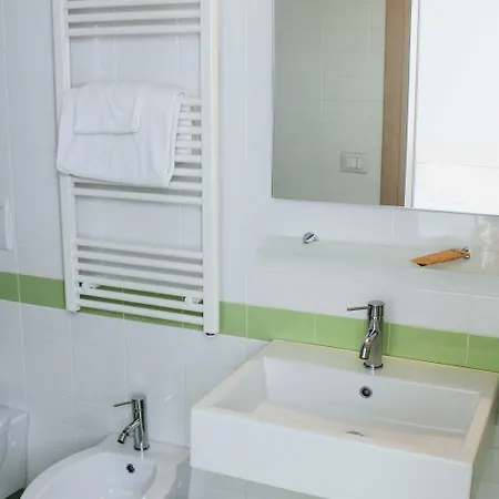 Гостевой дом Domus Helena Рим