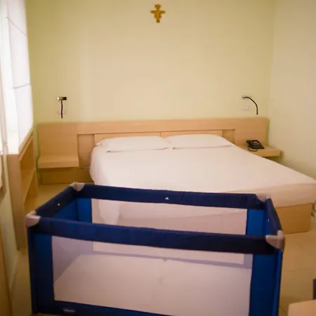 Domus Helena Гостевой дом