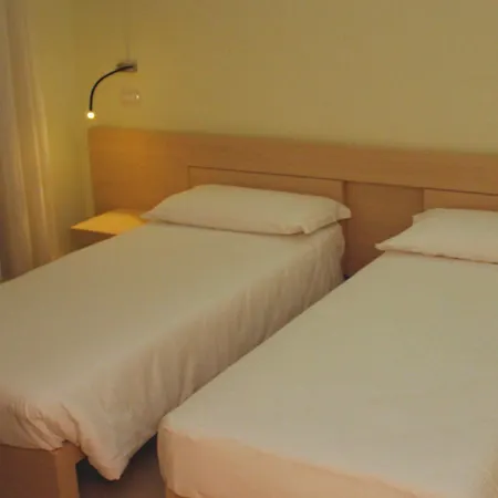 Гостевой дом Domus Helena Рим