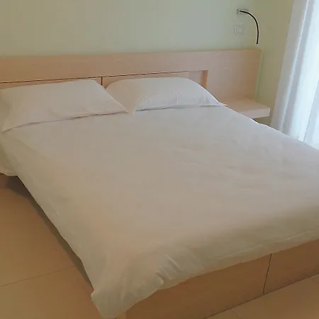 Domus Helena Гостевой дом