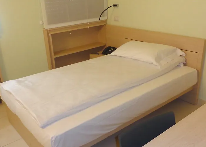 Casa de hóspedes Domus Helena 4*